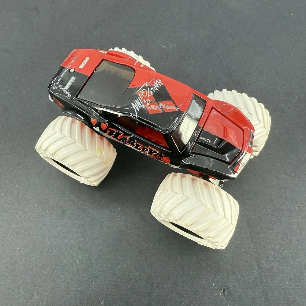 HARLEY QUINN Chevy Corvette DC Monster Jam Truck 1:64 HOT WHEELS 2021 RARE